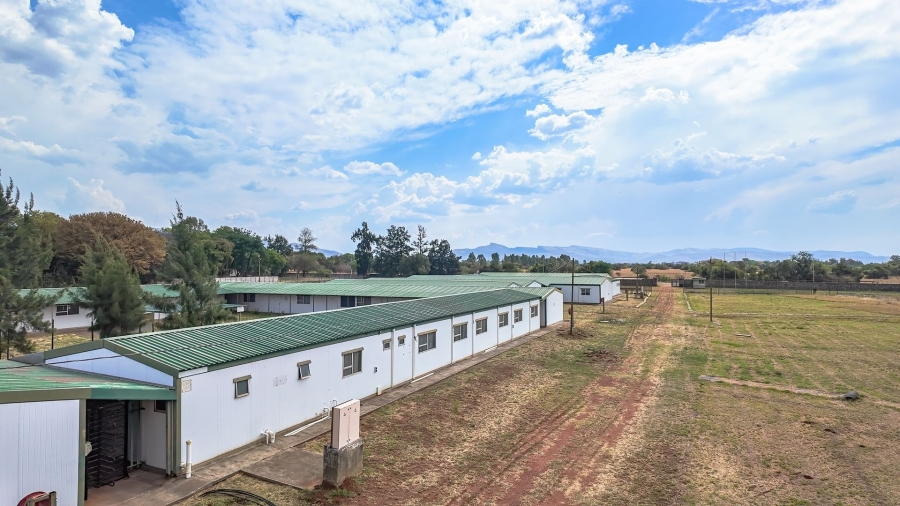 5 Bedroom Property for Sale in Rustenburg Rural North West